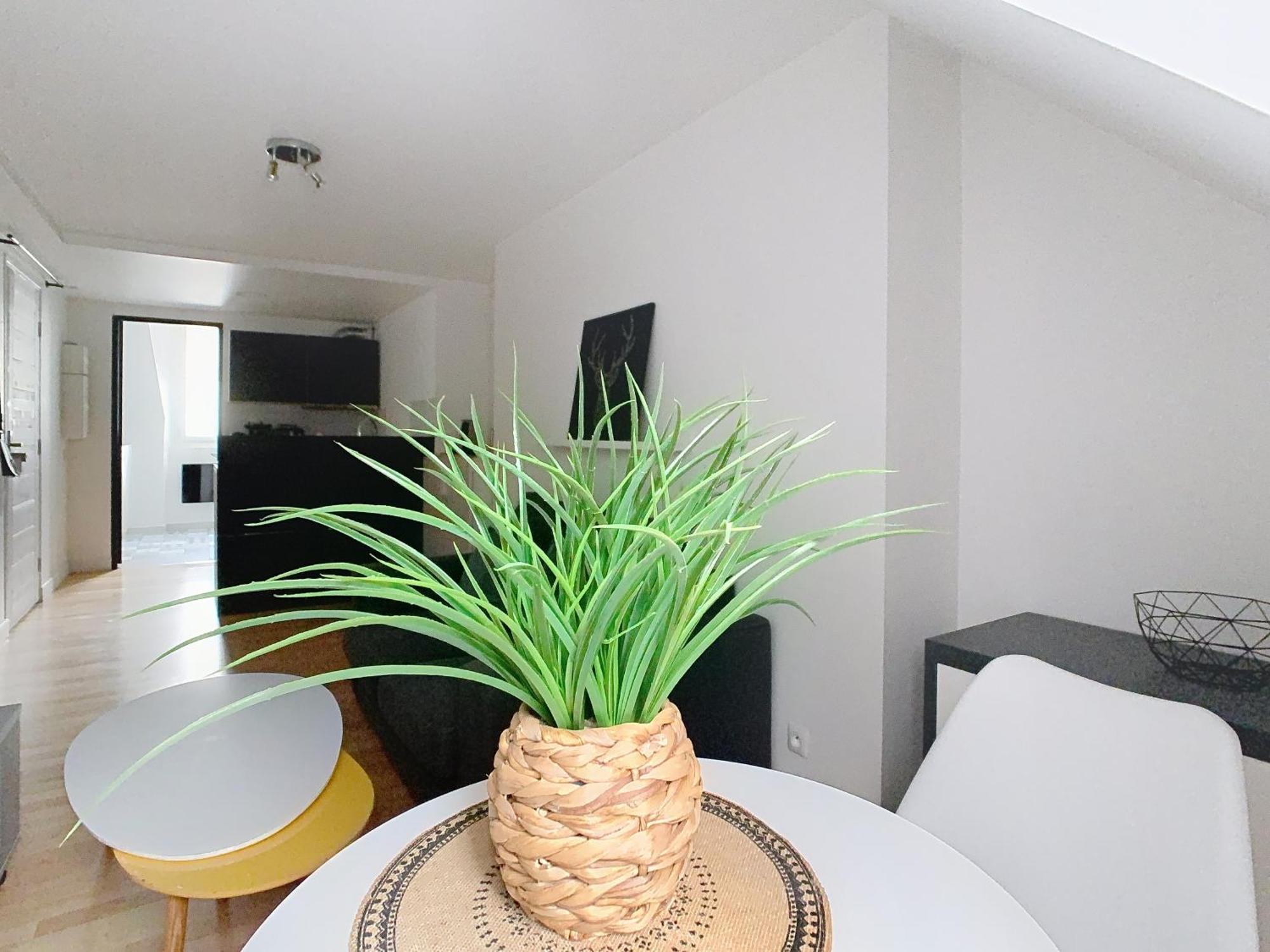 Le Briais Apartment Melun Exterior foto