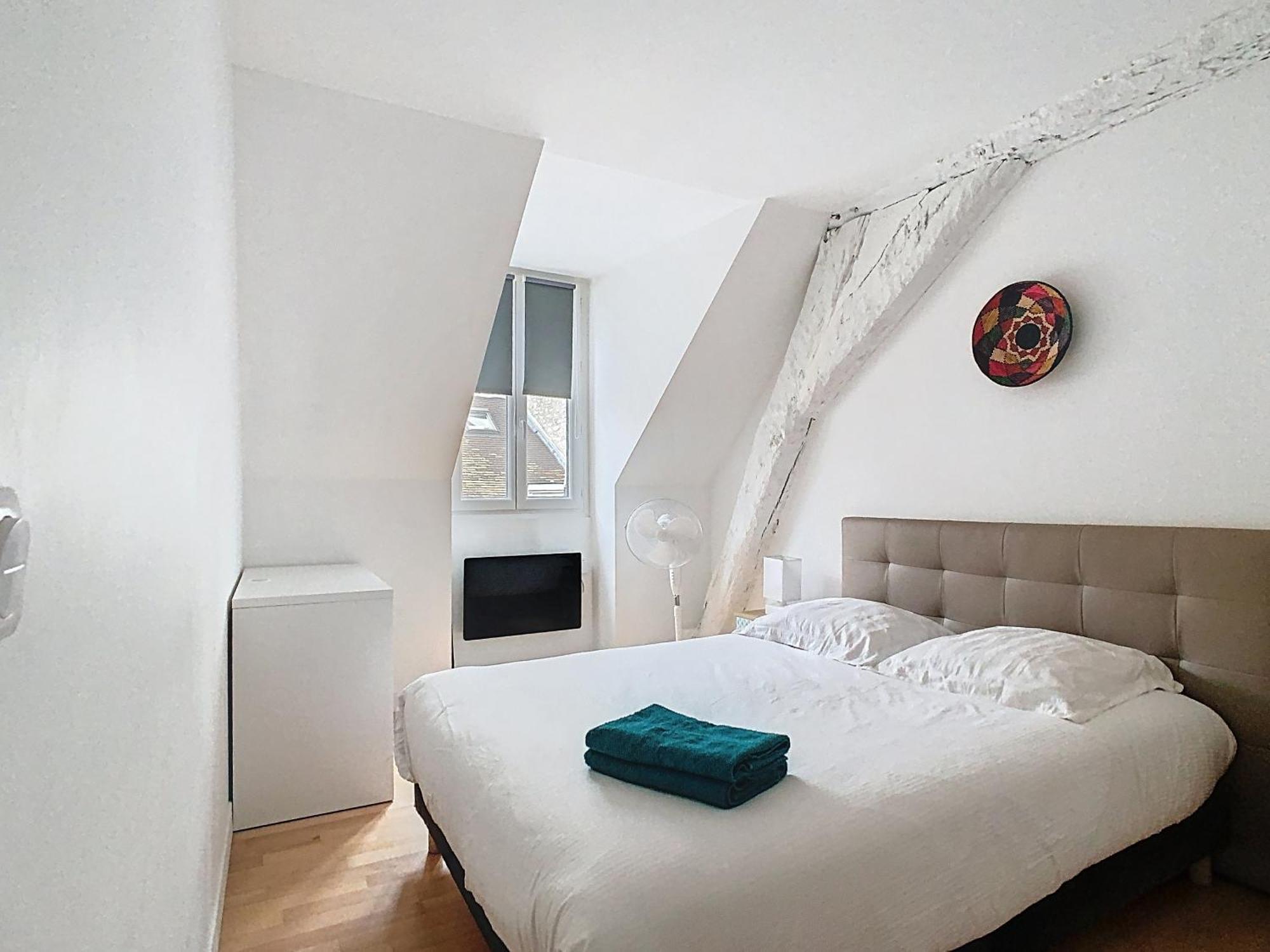 Le Briais Apartment Melun Exterior foto